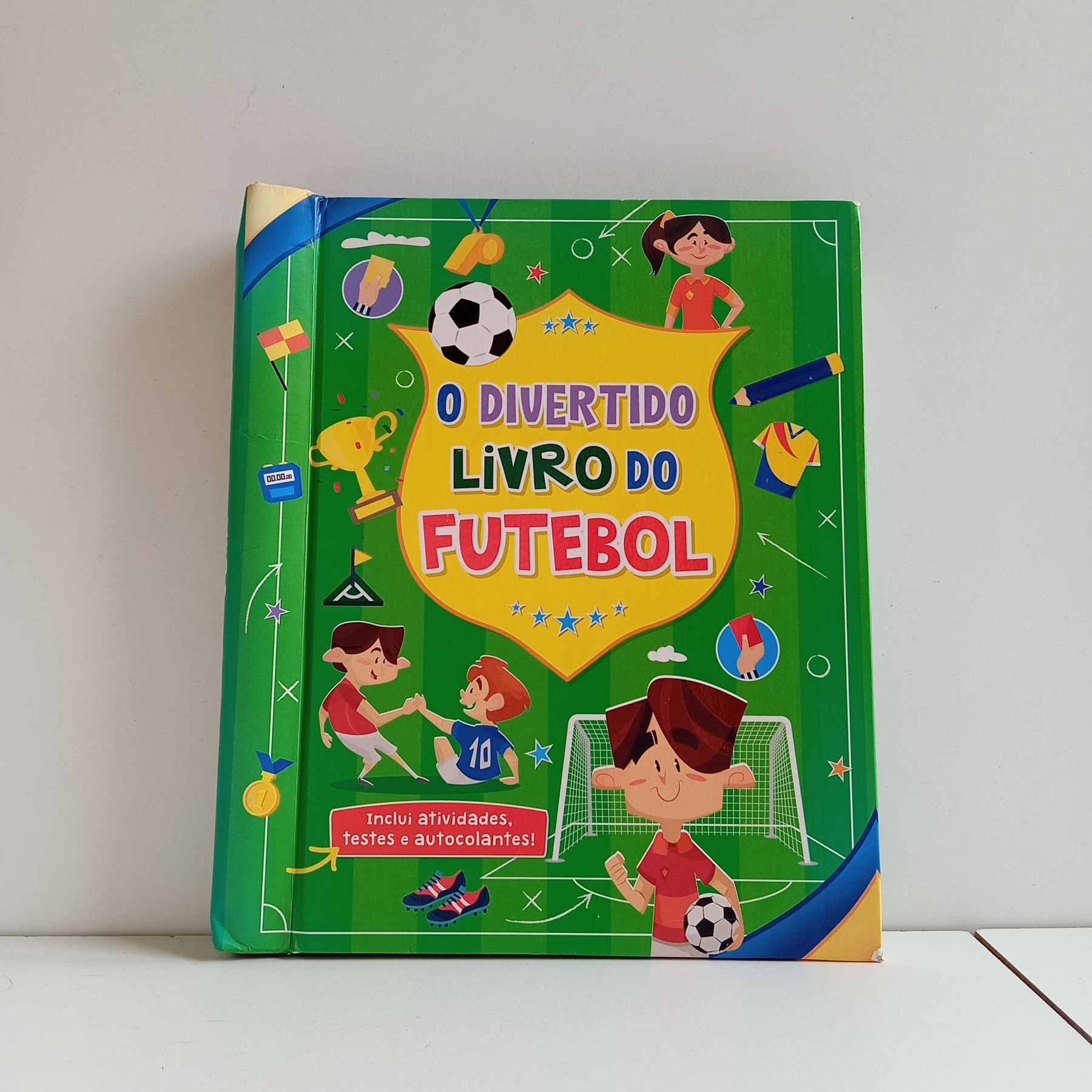O Divertido Livro Do Futebol