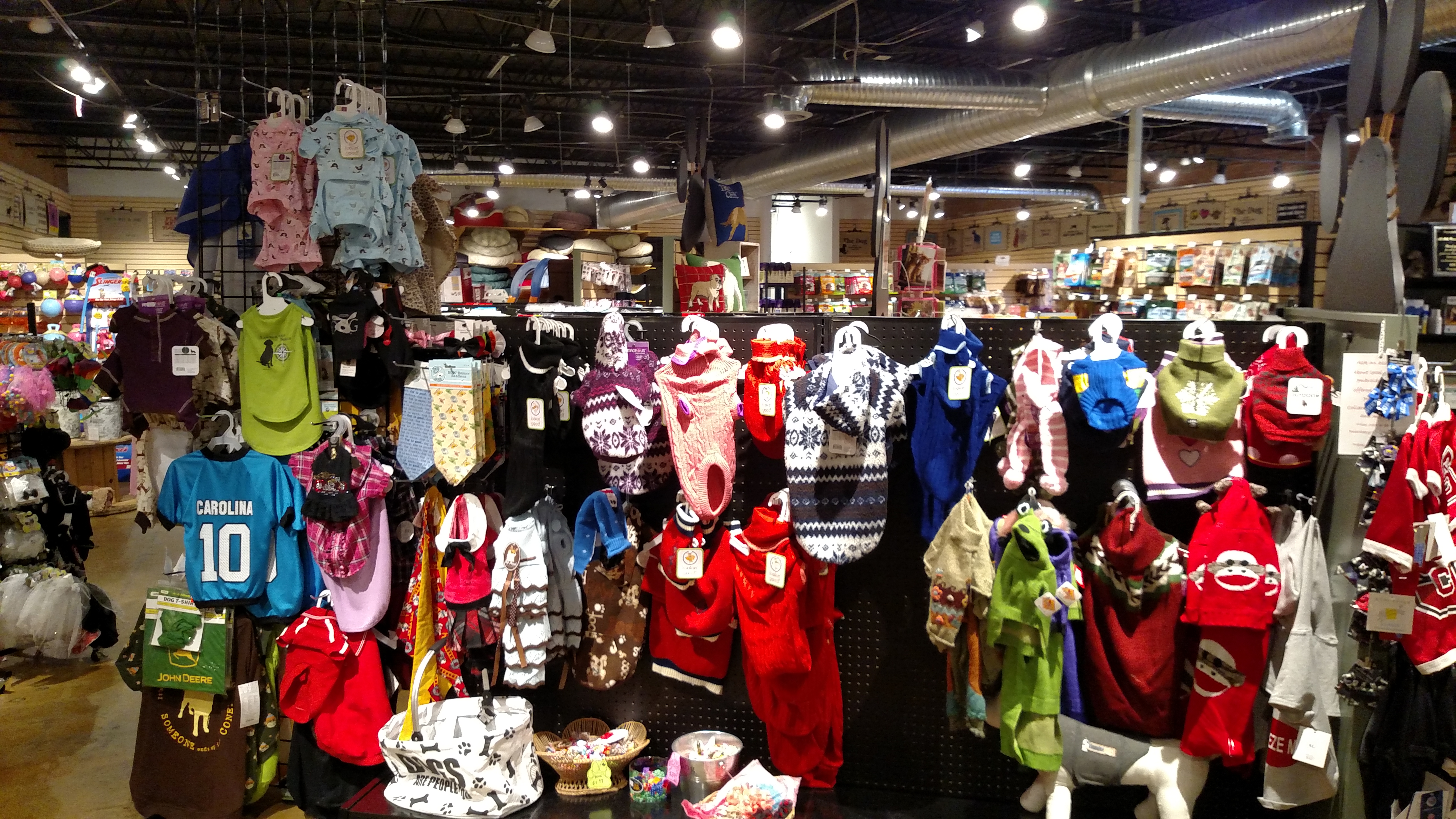 pet clothes store