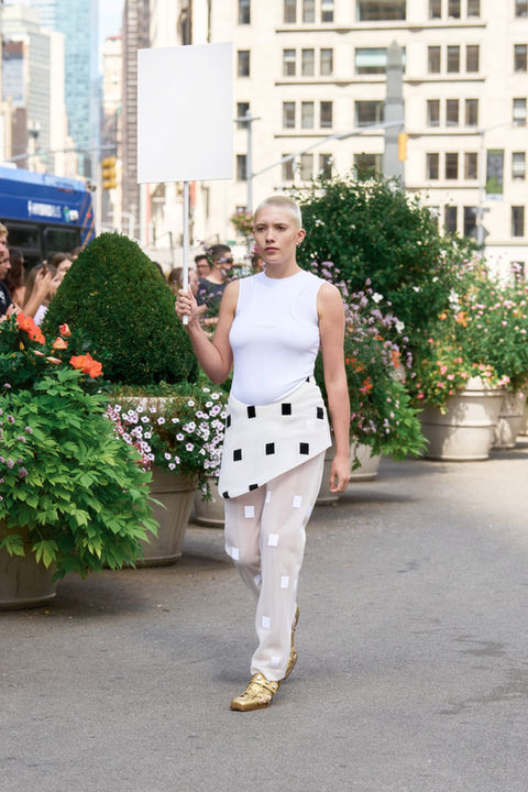 LÙCHEN SS23 LOOK25.jpg
