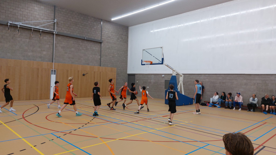 Onder 16 won opnieuw met ruime cijfers