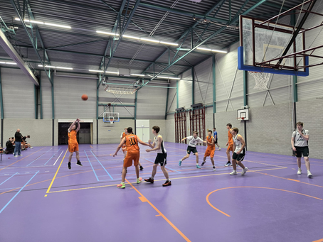 Jeugd Basketball Club Lieshout wint in eigen huis