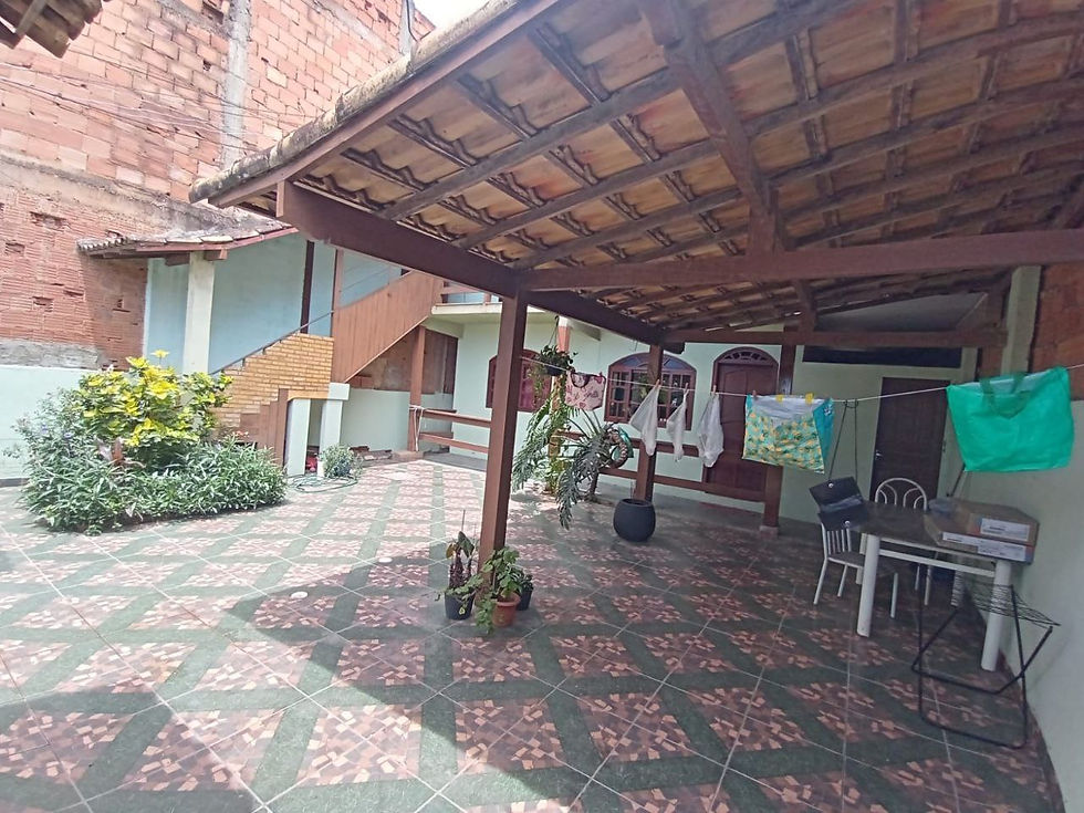 Miniatura: Terreno com duas casas de frente para Rodovia Amaral Peixoto