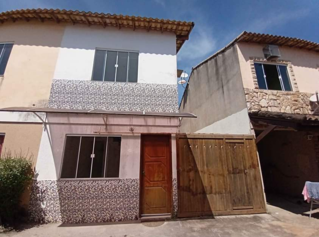 Casa duplex em condomínio, bairro enseada das gaivotas 