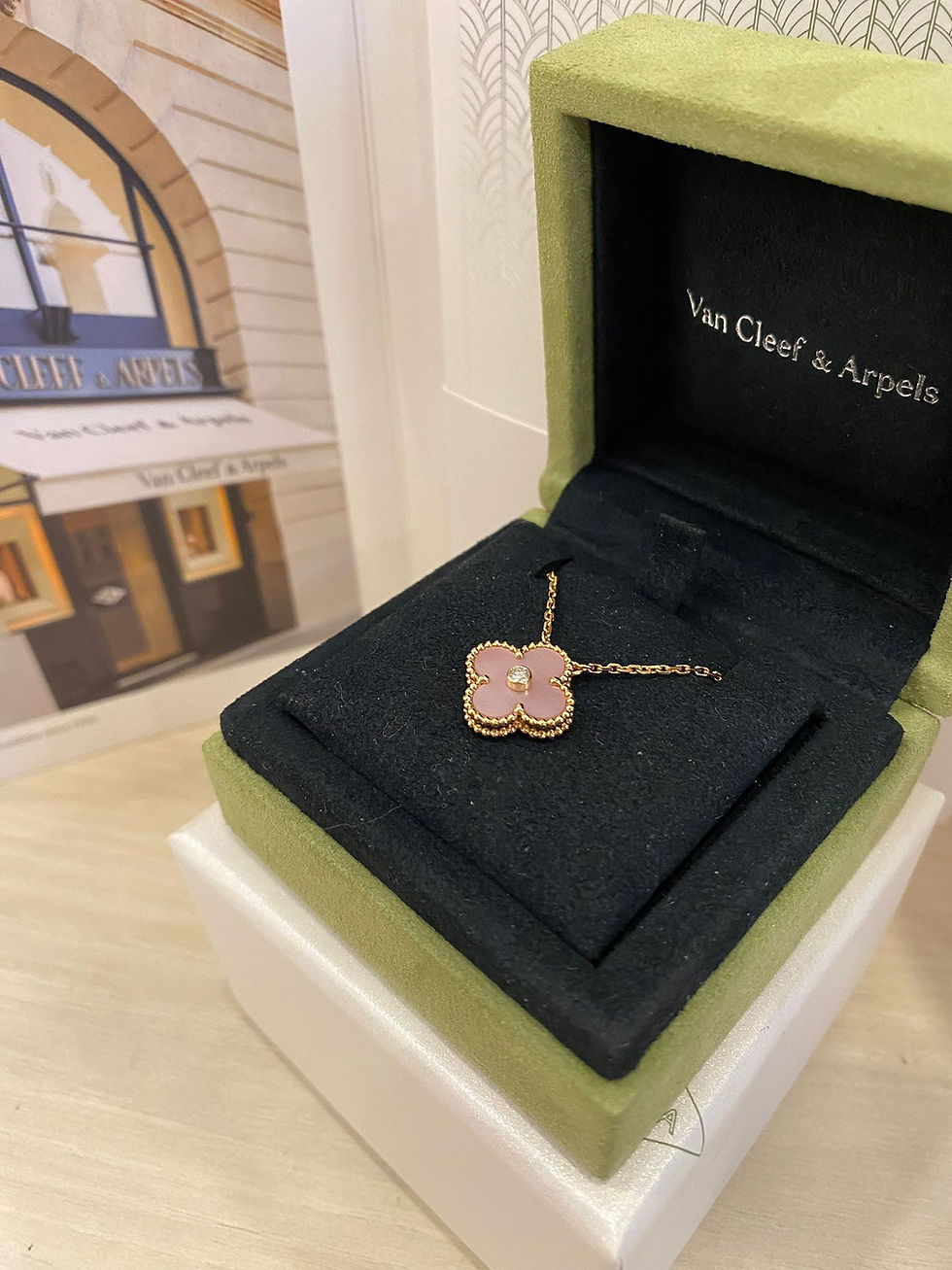 Thumbnail: VAN CLEEF & ARPELS VCA VINTAGE ALHAMBRA HOLIDAY PENDANT PINK MOP