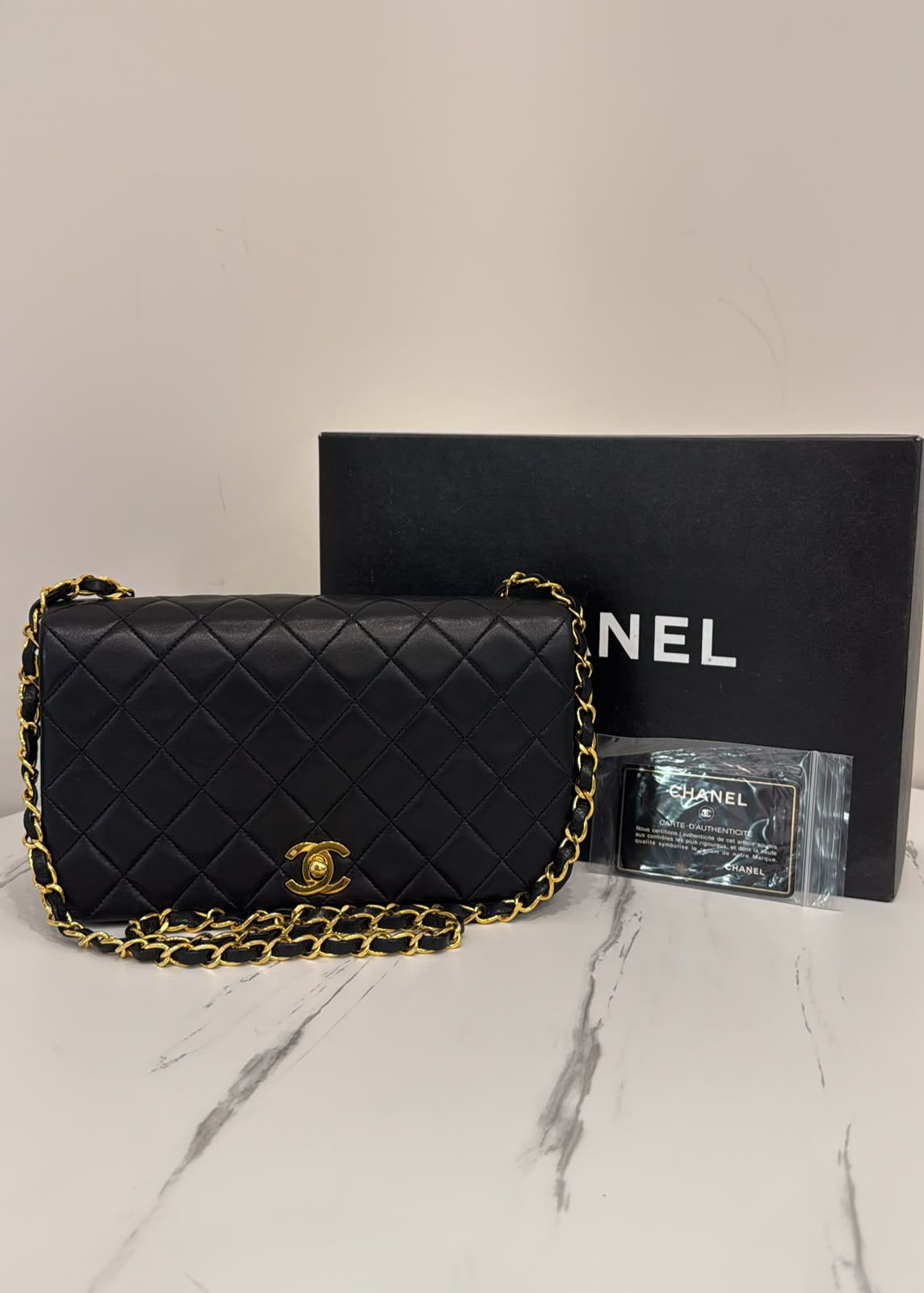 CHANEL VINTAGE FULL FLAP 9 INCHES LAMBSKIN 24K GOLD PLATED HARDWARE