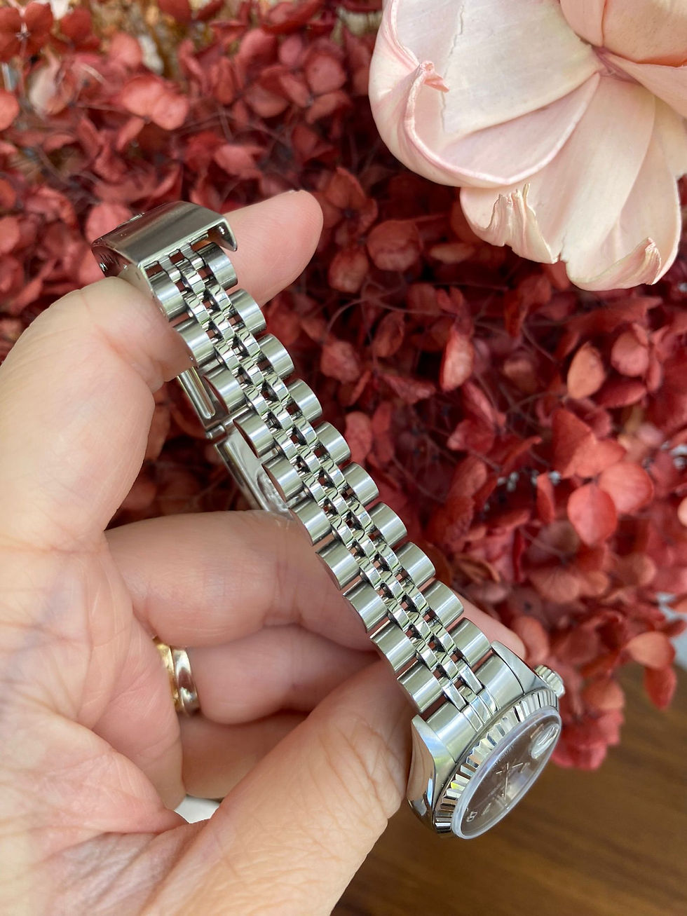 Thumbnail: ROLEX DATEJUST 26 TAHITIAN BLACK MOTHER OF PEARL AUTOMATIC