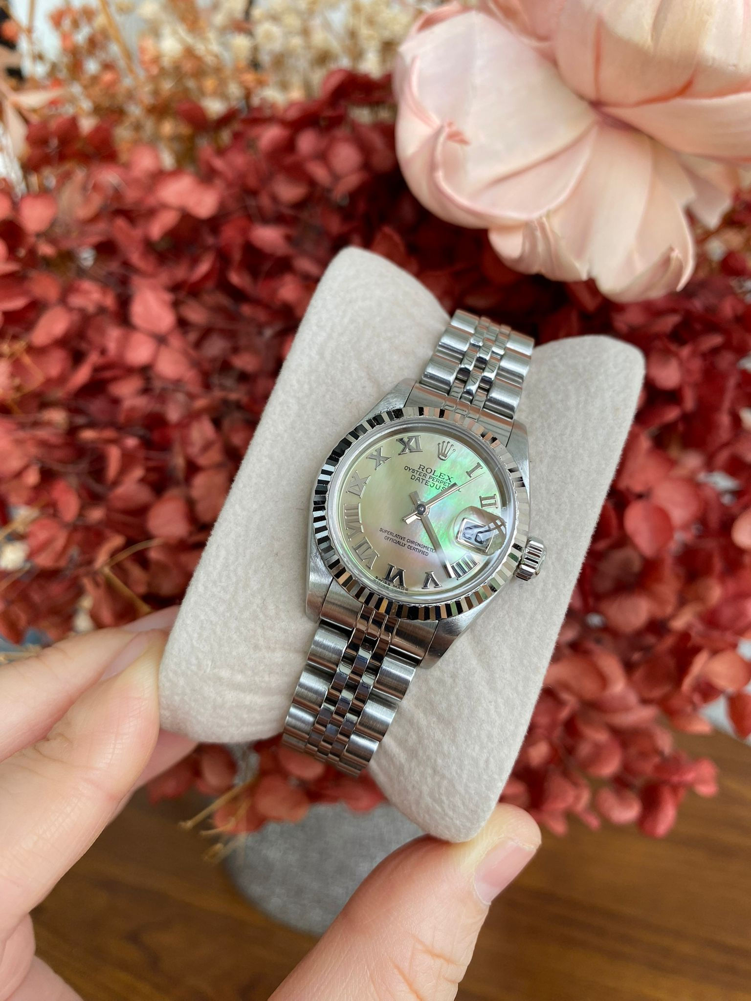 ROLEX DATEJUST 26 GOLDEN YELLOW MOP DIAL AUTOMATIC