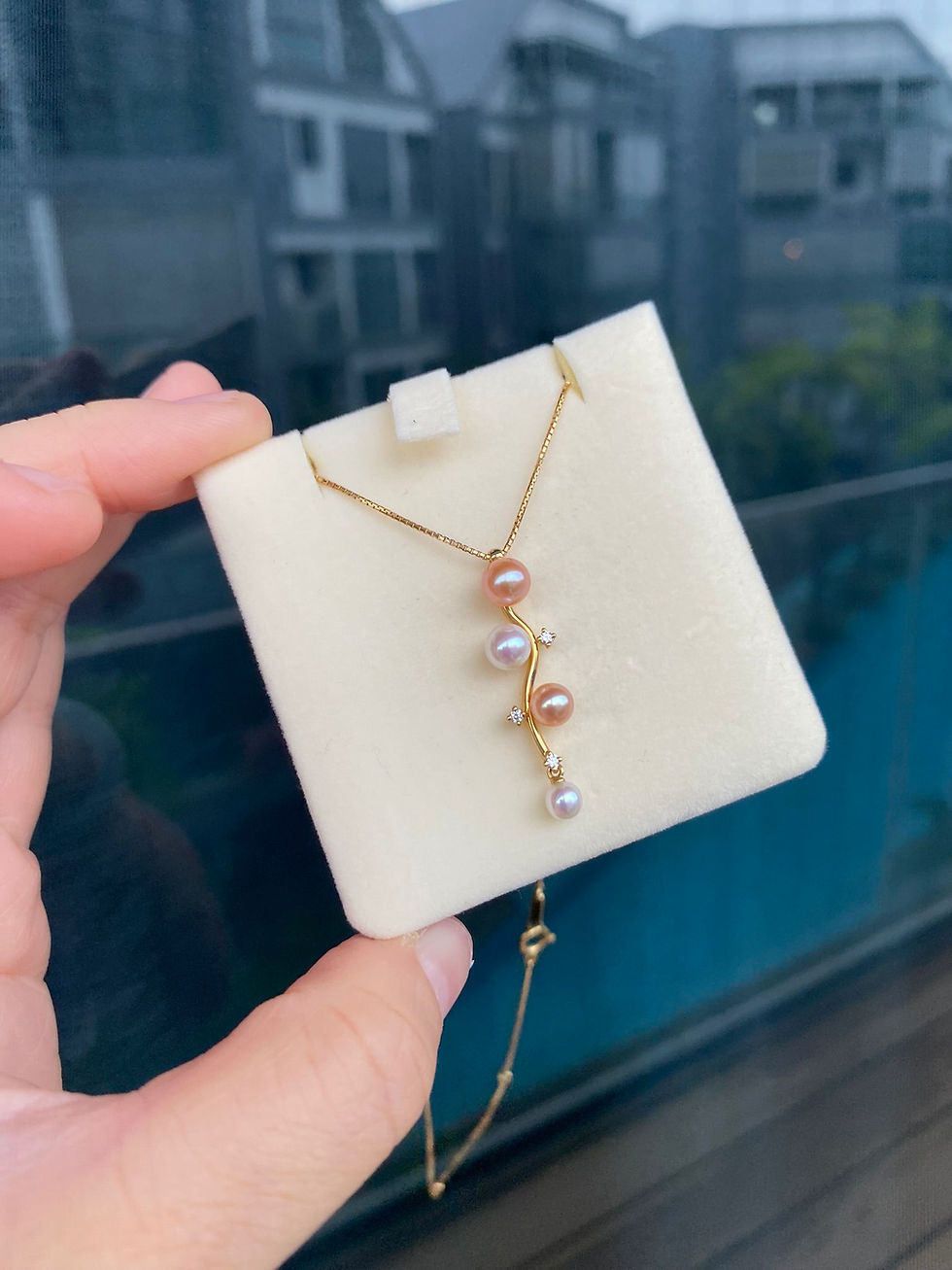 Thumbnail: TASAKI DIAMONDS LILAC, PEACH TONED AKOYA NECKLACE EXCELLENT