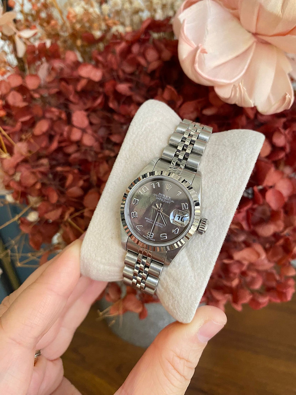 Thumbnail: ROLEX DATEJUST 26 TAHITIAN BLACK MOTHER OF PEARL AUTOMATIC