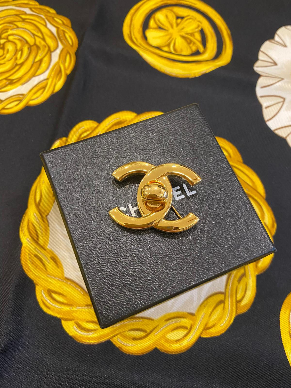 CHANEL 24K GOLD PLATED VINTAGE TURNLOCK BROOCH