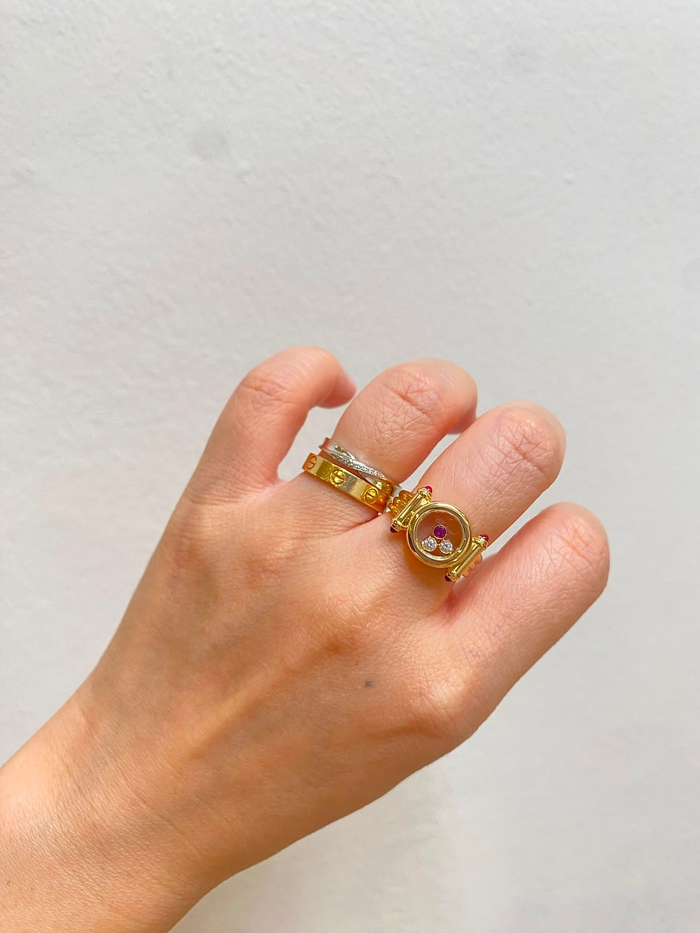 Thumbnail: CHOPARD HAPPY DIAMONDS RING 18K YG, DIAMONDS & RUBIES — Fits up to Size 52