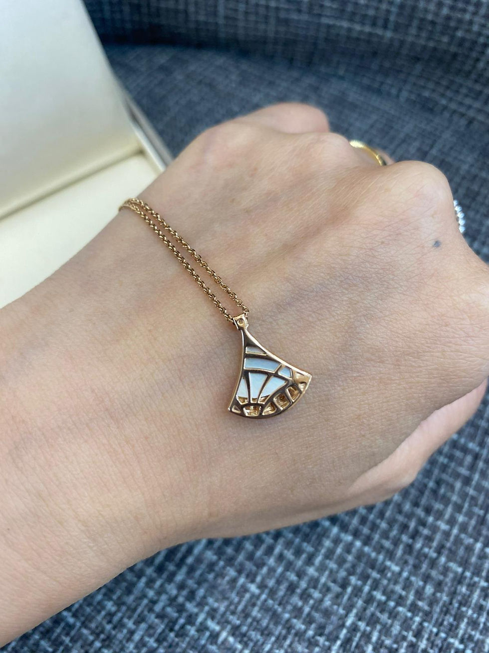 Thumbnail: BVLGARI DIVAS’ DREAM NECKLACE 18K SOLID GOLD & WHITE MOP DIAMONDS