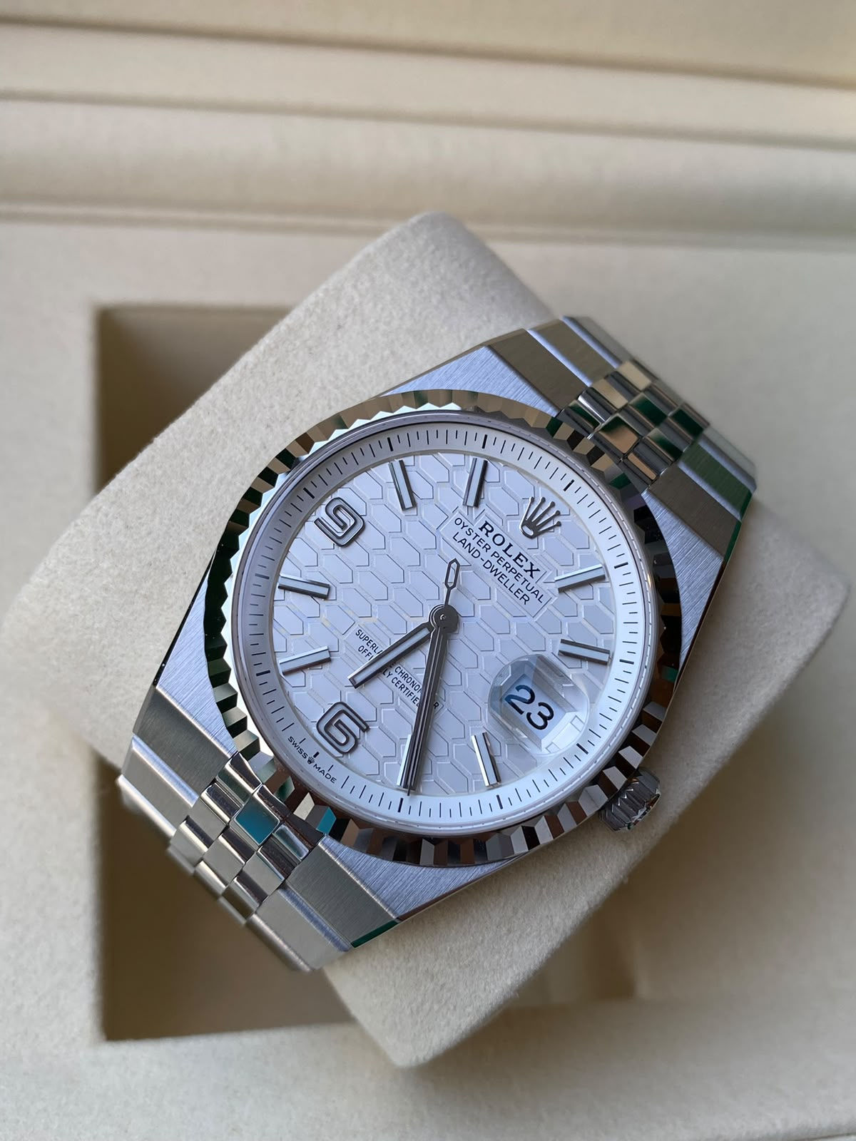 ROLEX LAND DWELLER 36 127234 HONEYCOMB DIAL STEEL - Sep 2026 