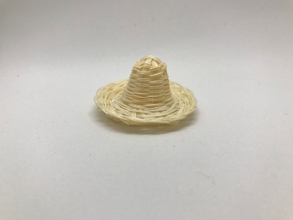 Chapeau en paille miniature