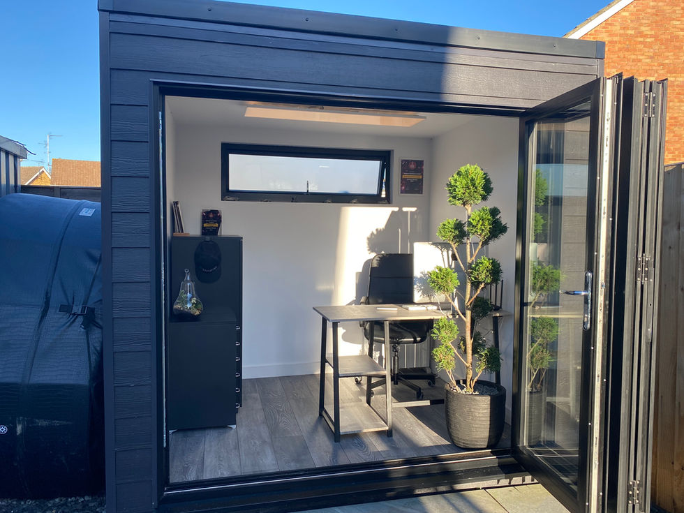 Bespoke garden room in Fleet