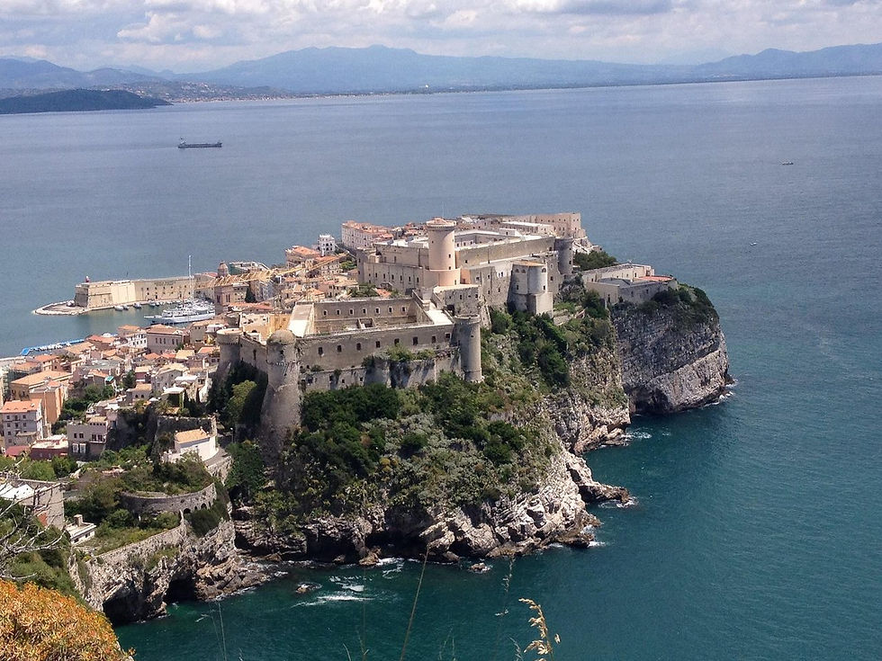Gaeta viaggi di gruppo Sardyniamania