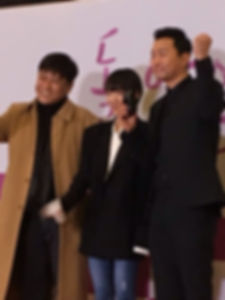 브아피시사회포토월굿샷.jpeg