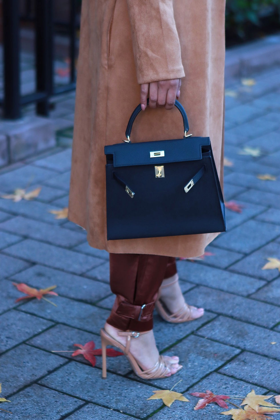 Thumbnail: Xtelier Harmony Leather Handbag in Black Color
