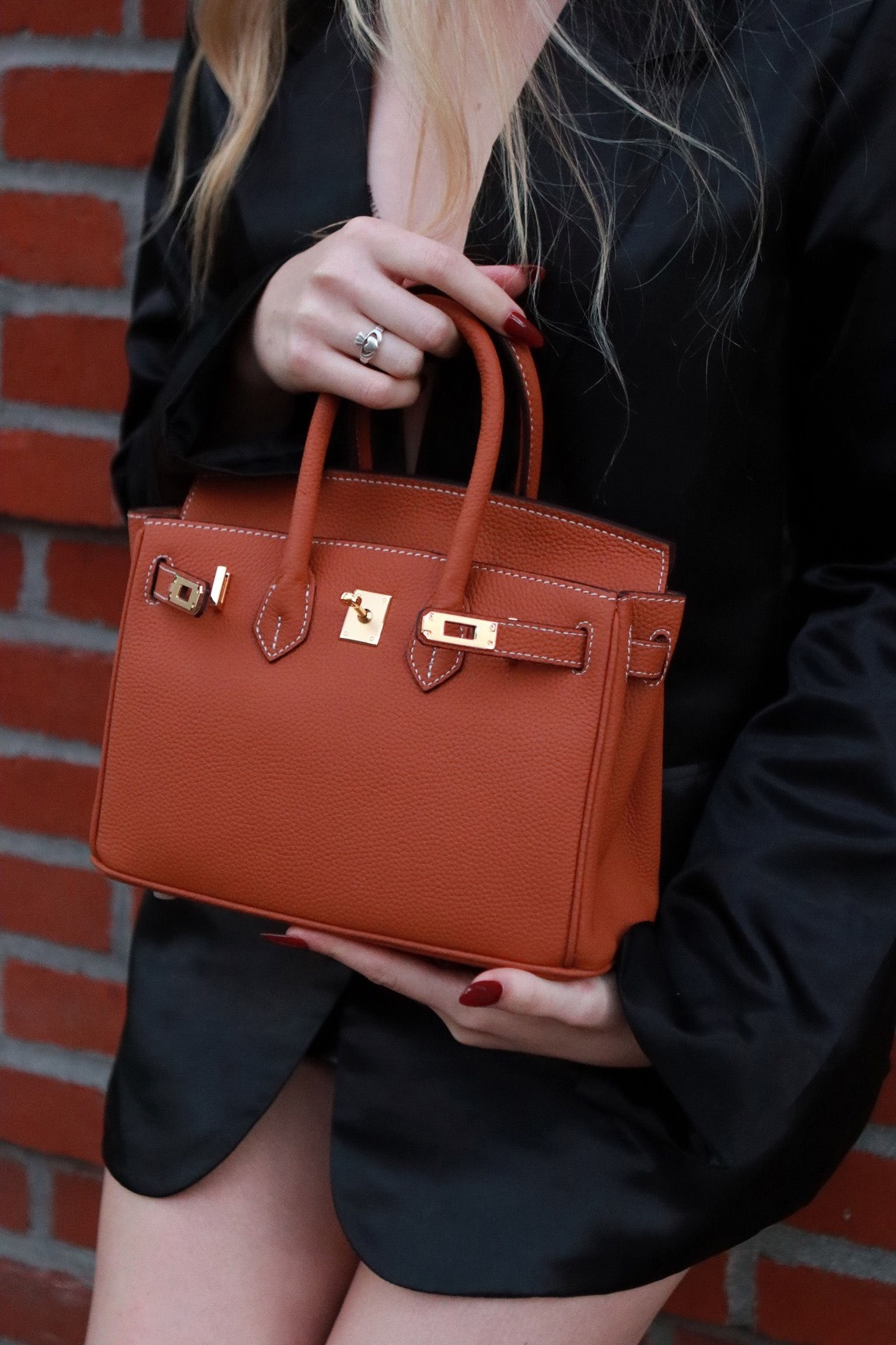 Xtelier Grace Leather Handbag in Brown Color