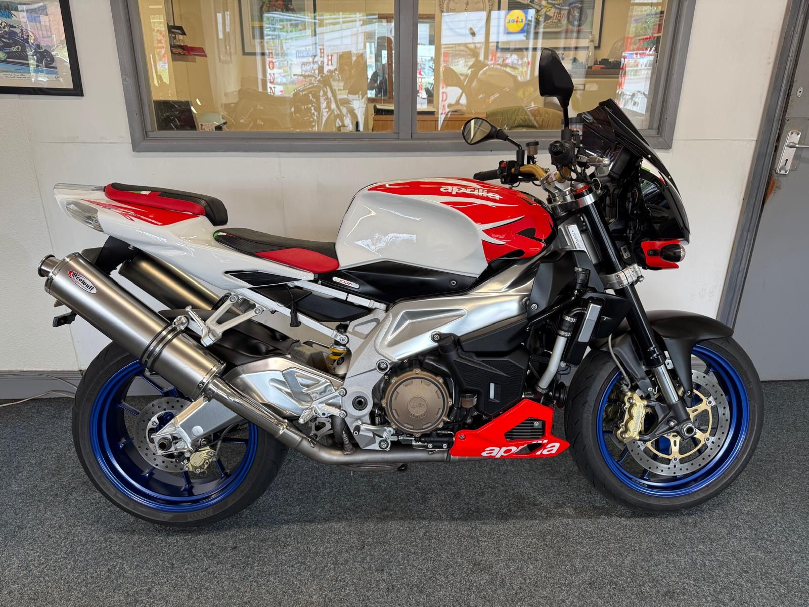 Aprilia Tuono 1000