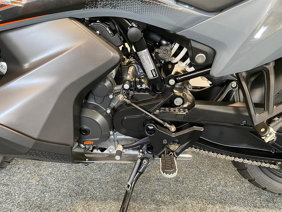 Thumbnail: KTM 890 Adventure