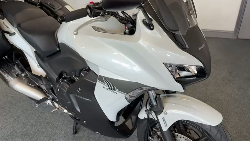 Thumbnail: Honda CBF 1000