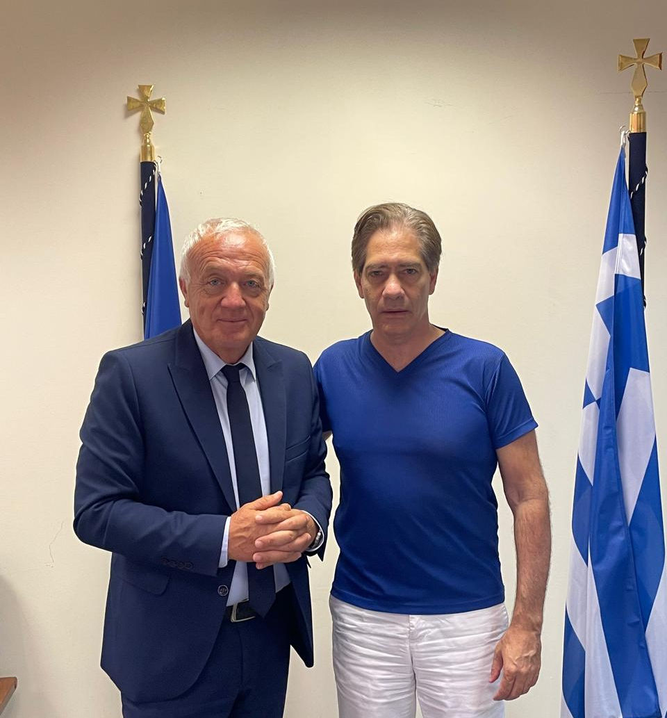 Μάρκος Καφούρος: Απρόσκοπτη η υλοποίηση των αναγκαίων λιμενικών έργων στις Κυκλάδες στην περιοχή χωροθέτησης του Εθνικού θαλάσσιου πάρκου Νοτίου Αιγαίου 1.
