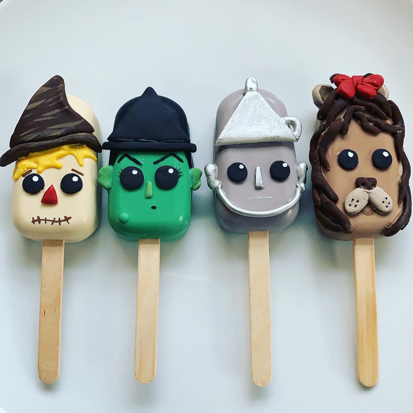 Favourite Character Cake Pops London Sussex Uk Nationwide Delivery