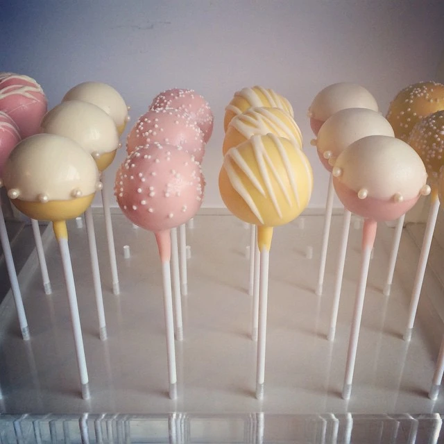 Christening Baby Shower Cake Pops London Sussex Surrey Kent Uk Deliver Christening Baby Shower Cake Pops London Sussex Surrey Kent Uk Deliver
