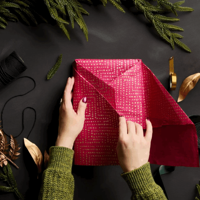 HolidayGiftWrap.gif