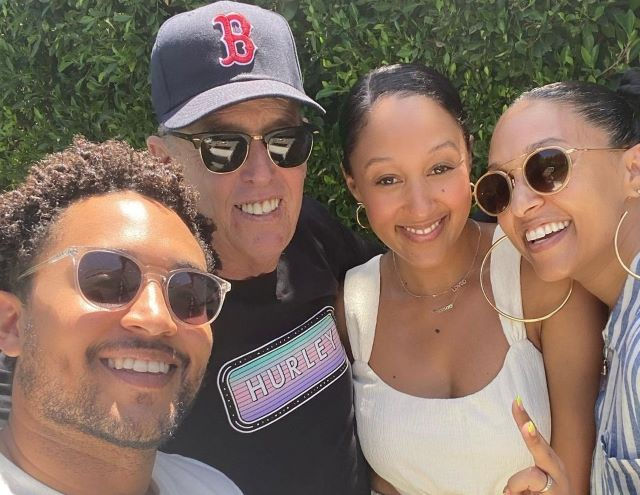 Timothy Mowry - Biography of Tia and Tamera Mowry&rsquo;s father