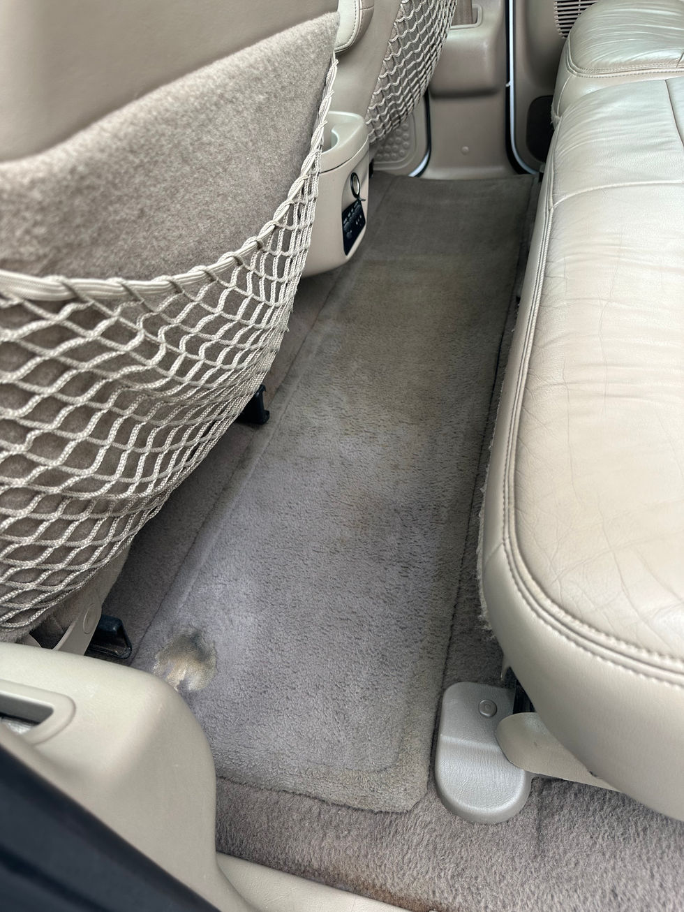 2000 Ford Excursion.jpg