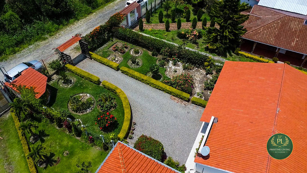 FOR SALE l SE VENDE Three-Bedroom Home in a Private Gated Community in Malacatos, Loja, Ecuador