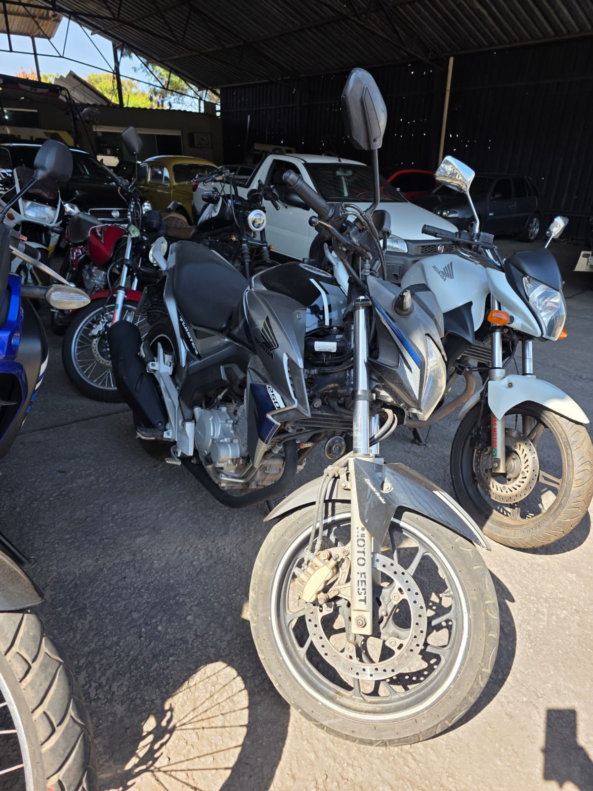 HONDA CB 250 TWISTER CBS