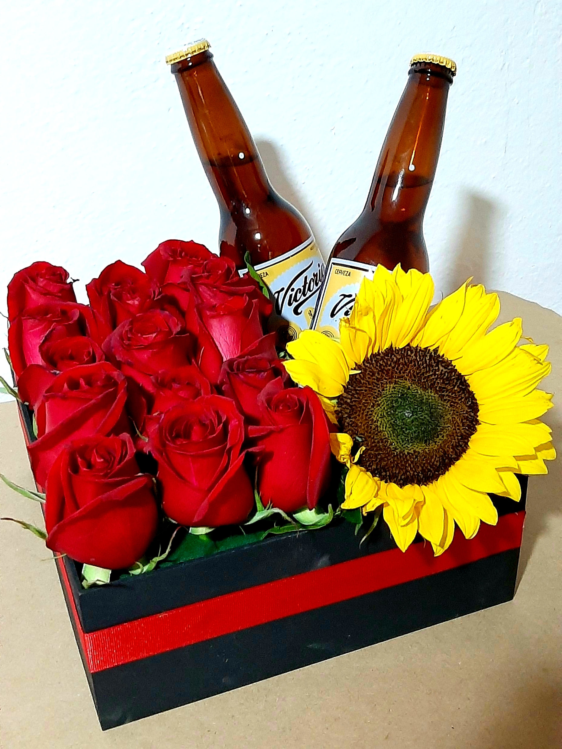 Caja de Rosas y Girasol