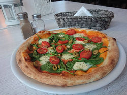 49479776_773597603007160_241698209122589