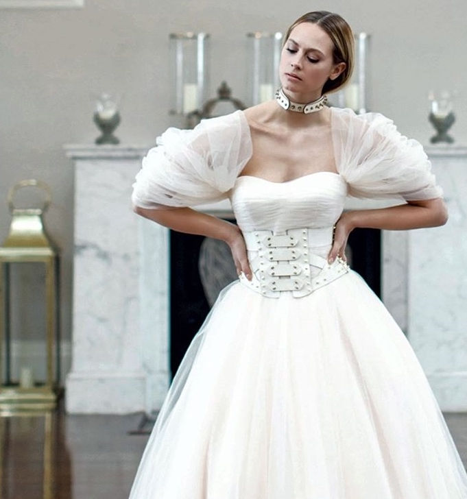 Thumbnail: Simple Frame Corset