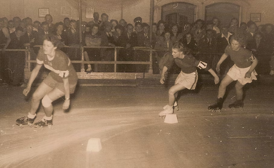 23rd April 1949 - Yvonne Brod leads in the British Half Mile Championship at Herne Bay