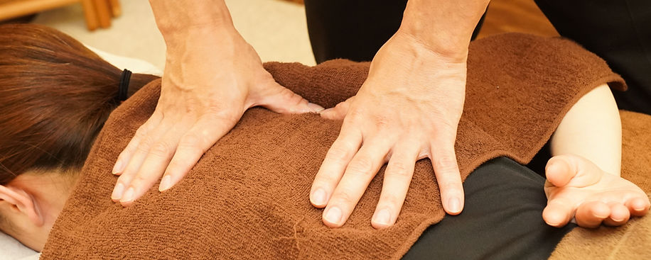 背面マッサージ