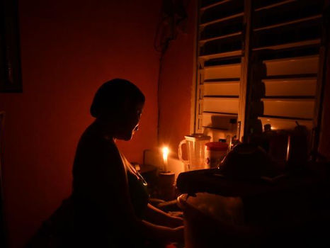 Continúan las denuncias por constantes y prolongados apagones