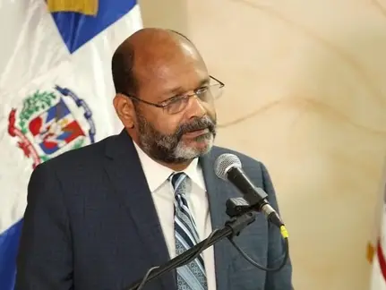 Viceministro de Asuntos Migratorios advierte sobre presiones para otorgar nacionalidad de manera irregular*