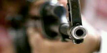 ضمن العمليات الغريبة والنادر .شاهدصورة الدراجة والسلاح الذي تركهما القاتل بعد إرتكاب جريمته 