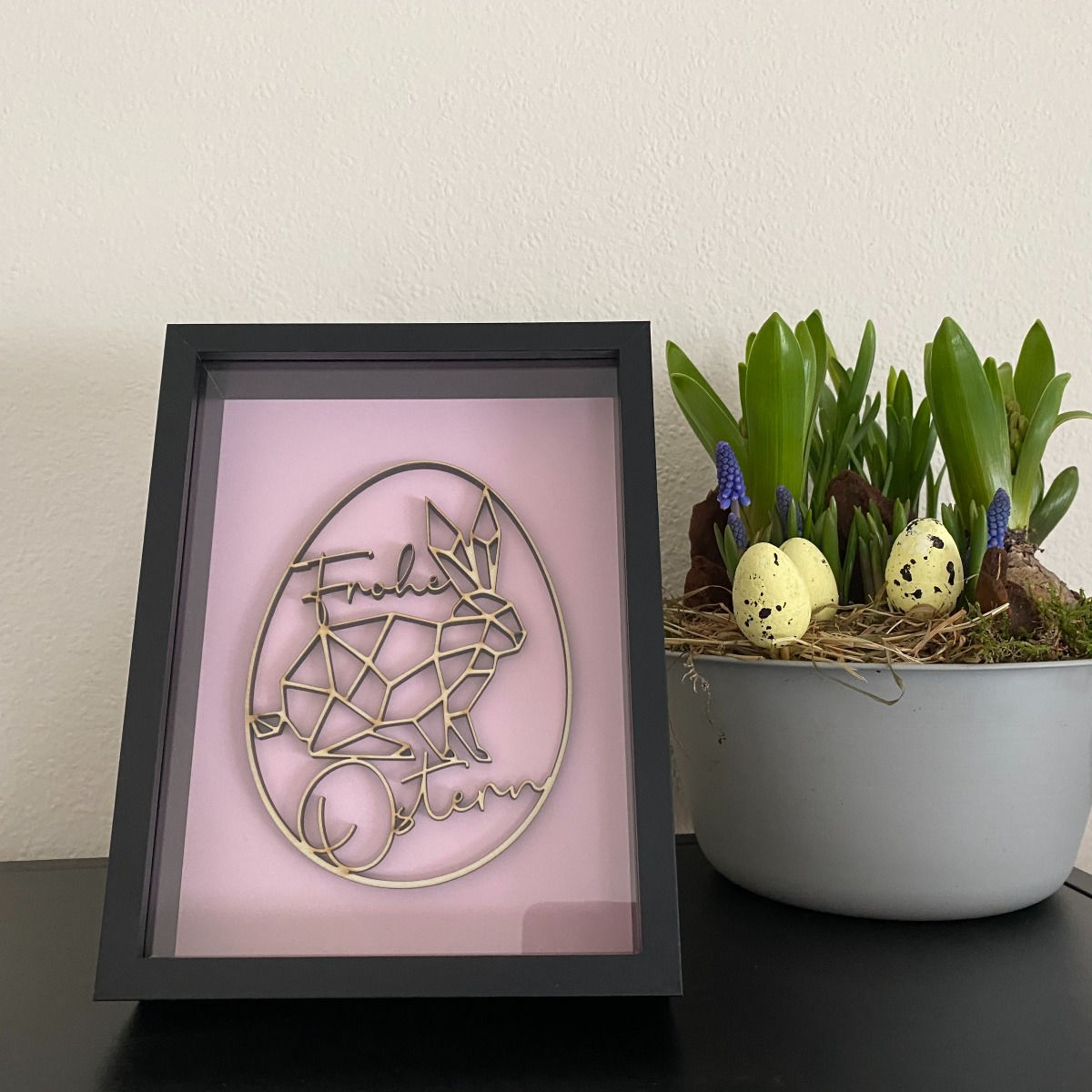 3D Bilderrahmen mit Hase im Ei (Frohe Ostern)