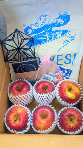 XmasBoxやヴィンテージカンタキルトの寄付販売