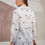 Küçük resim: Nakış Detaylı Beyaz Gömlek