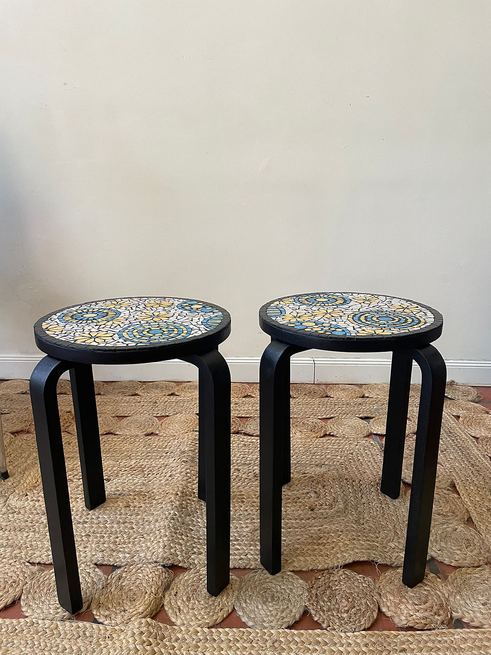 Miniatura: Mesa baja de mosaico negro