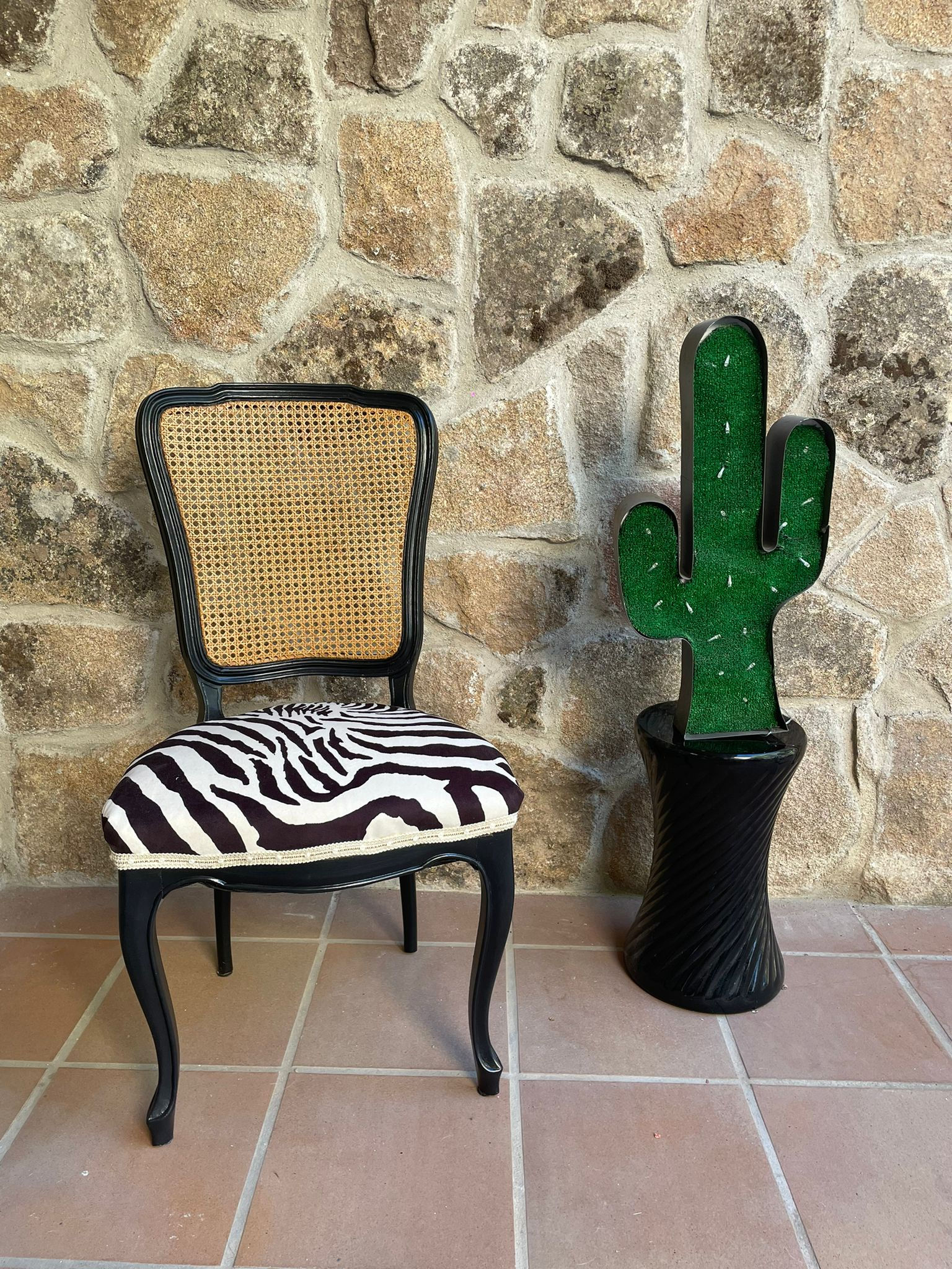 Chaise style Louis XV osier zèbre