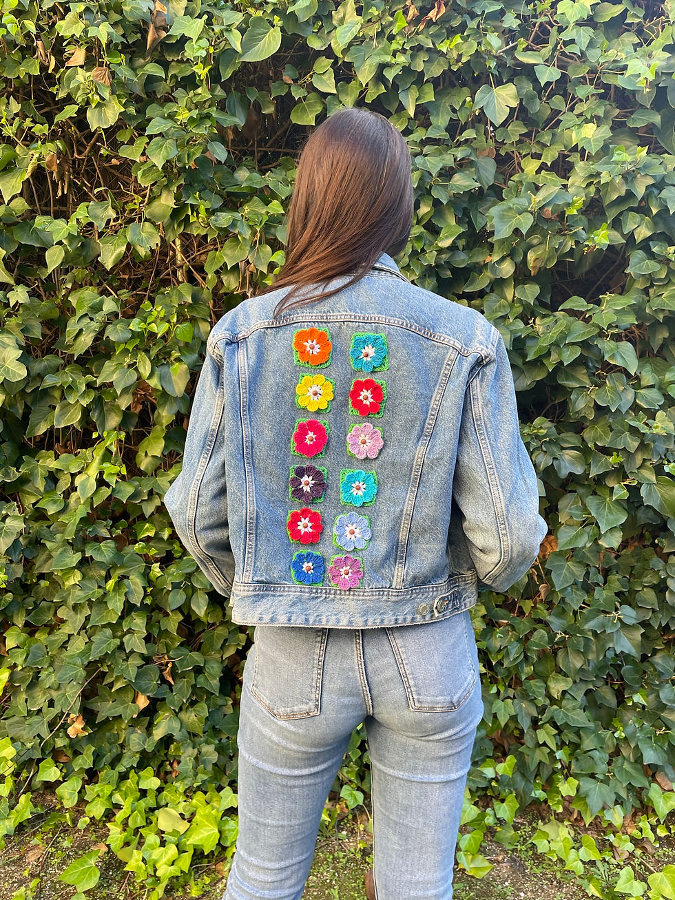 Miniature : Veste en denim avec fleurs au crochet