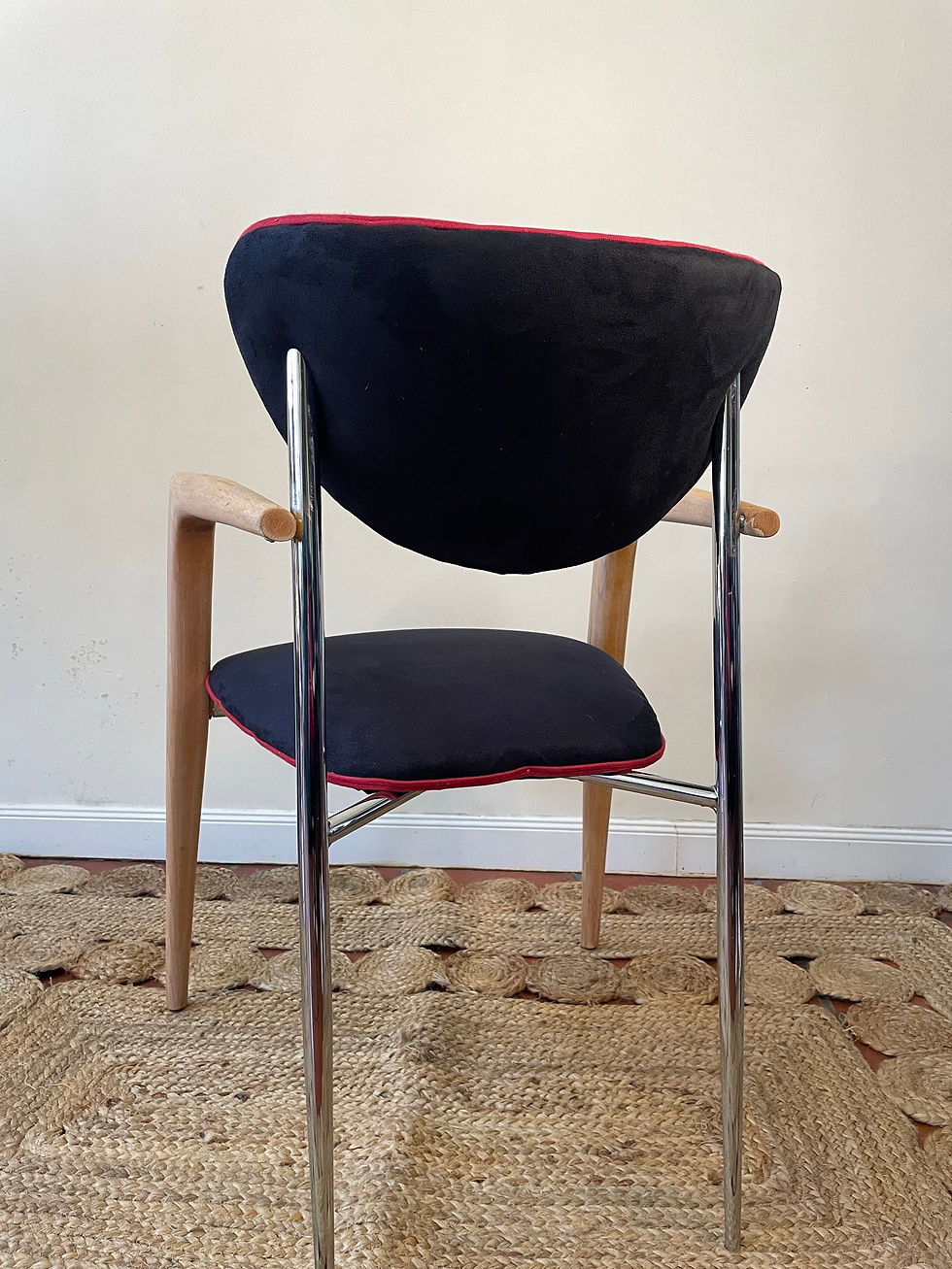 Thumbnail: Queen Iracebeth Design Armchair