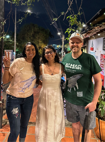 FOTO CON LAURA GORGONA_edited.png